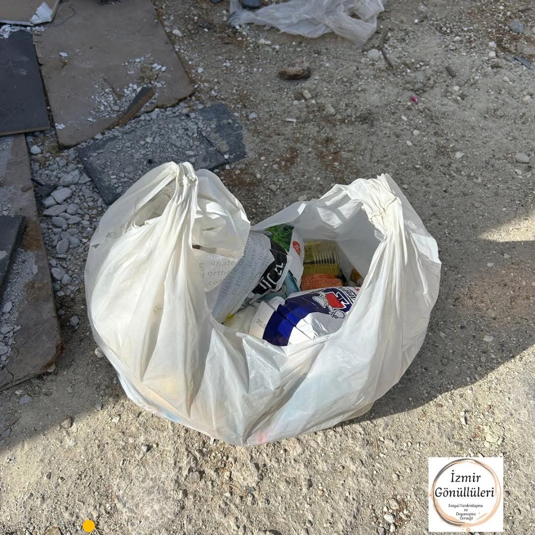 İzmir Gönüllüleri Gıda Marketi ve Gıda Dağıtımları